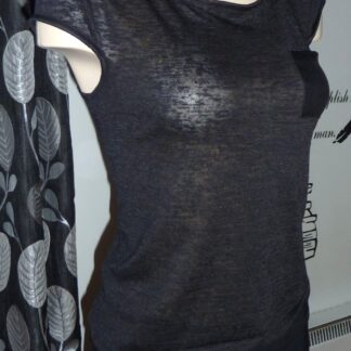 Chandail Outfiters Small